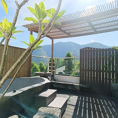 Roaming Cloud Sun Moon Lake B&B Юйчи Экстерьер фото